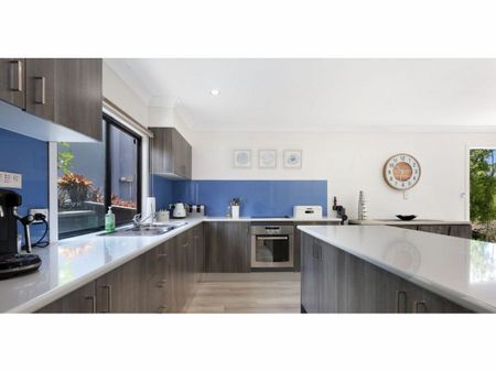 4B Entrance Road, Gaven - Photo 3