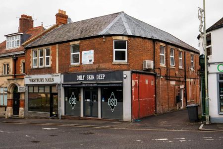 3 bedroom flat to rent - Photo 3