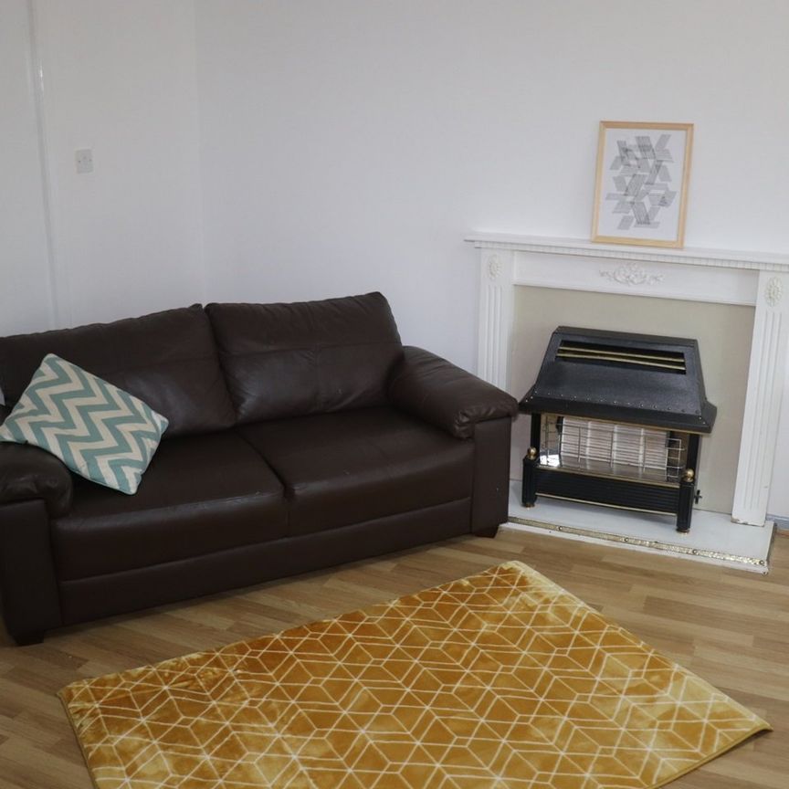 Room in a Shared House, Waterside Close, B9 - Photo 1