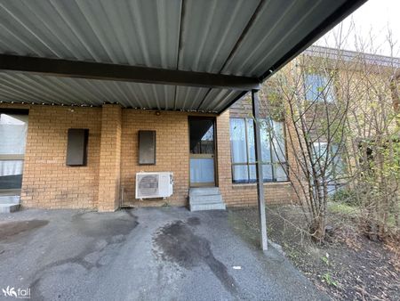 Charming 2-bedroom unit - 33/4 Clifford Court, Howrah TAS 7018 - Photo 3