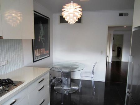 3 / 15 Herbert Street, ST KILDA - Photo 2