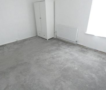 2 bedroom maisonette to rent - Photo 4