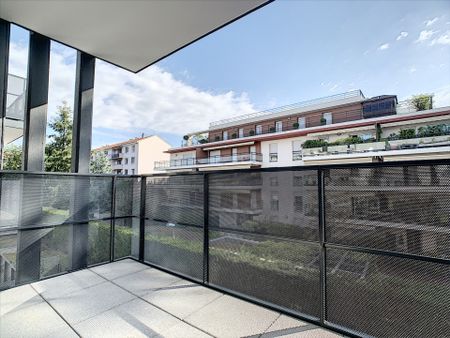 T3 – 59 m2 – BALCON – GARAGE DOUBLE – 69005 LYON – Réf. 1943 - Photo 3