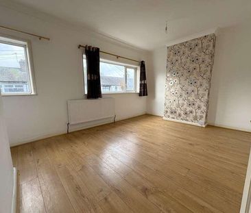 St Albans Avenue, East Ham, London, E6 - Photo 5