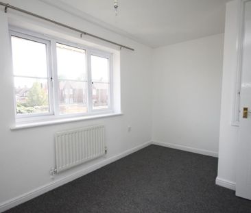 2 bedroom semi-detached house to rent - Photo 5