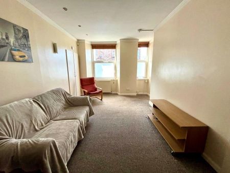 1 bedroom flat to rent - Photo 2