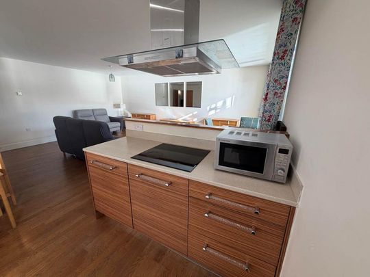 2 bedroom flat to rent - Photo 1