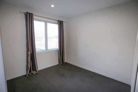 ST ALBANS – 4 BEDROOM, 2 BATHROOM - Photo 3