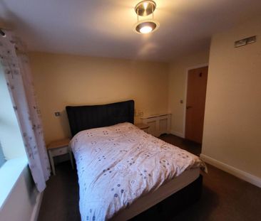 Apartment to rent in Cork, Blarney - Photo 2