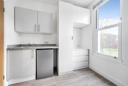 Studio to rent - Photo 4