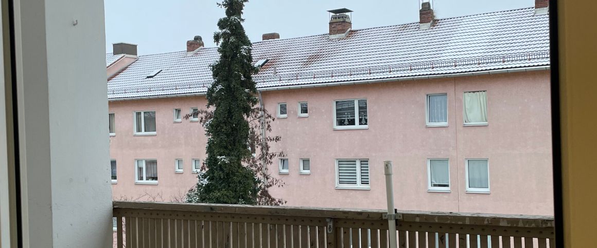 Mietwohnung in München - Großzügige 2 Zimmer Wohnung mit Balkon - Photo 1