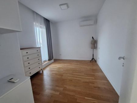 Inchirieri Apartamente 3 camere Bucuresti - Fotografie 4