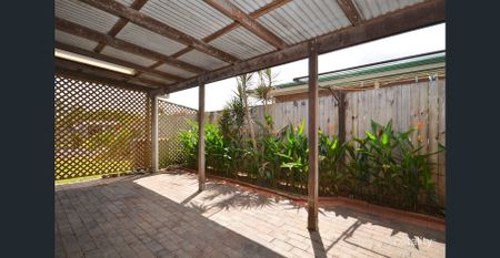 2 bedroom duplex with a private enclosed yard - Photo 3