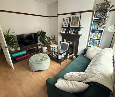 2 Bed Terraced House, Sheffield, S8 - Photo 2