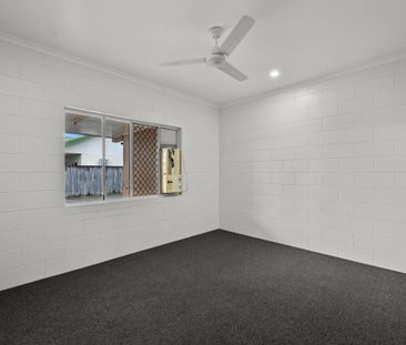 GROUND FLOOR - 2 BEDROOM UNIT - CLOSE TO CBD - Photo 3