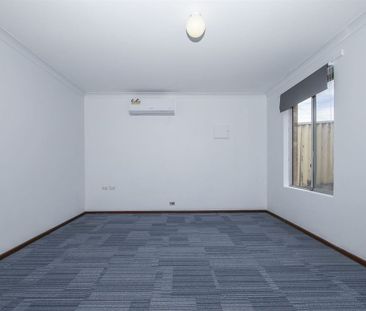 29 Southwell Crescent, Hamilton Hill, WA 6163 - Photo 4