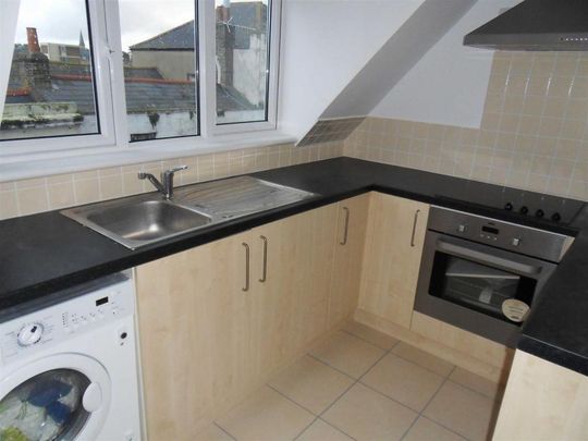 2 bedroom penthouse to rent - Photo 1