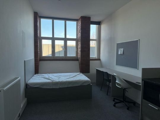 Studio to rent - Photo 1