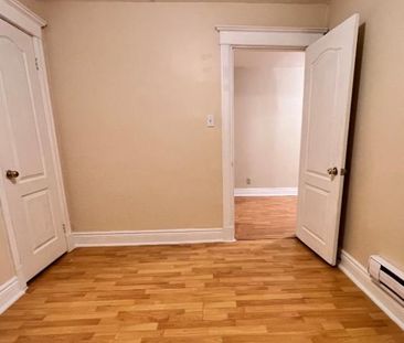 Grand 4 ½ à NDG (Village Monkland) et demi-sous-sol, disponible imm... - Photo 3