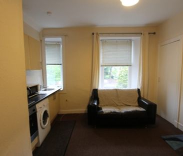 1 Bedroom Property To Rent - Photo 3