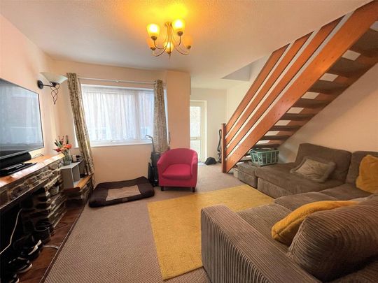 2 bedroom terraced house to rent - Photo 1