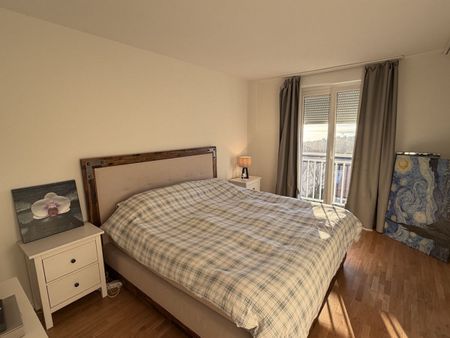 Beautiful spacious 5.5-room apartment with lake view - Photo 3