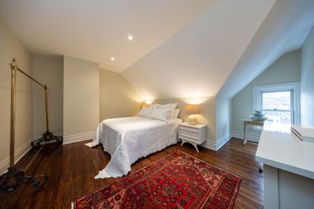 For Lease - 381 Wellesley Street, Toronto, Ontario - Photo 3