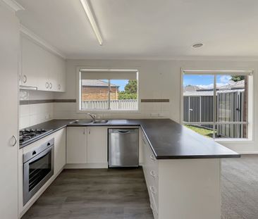 4 Cluden Gardens, Sebastopol - Photo 3