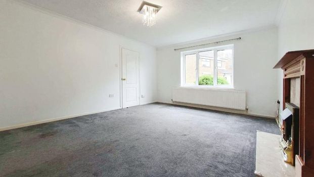 4 bedroom detached house to rent - Photo 1