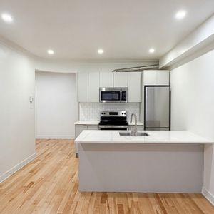 4½ à Louer Côte-des-Neiges–Notre-Dame- - Photo 2