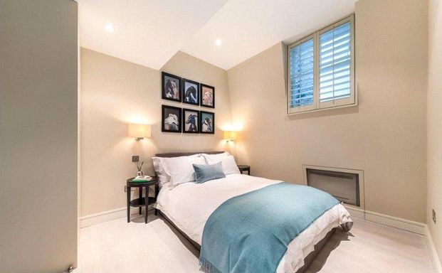 4 bedroom terraced house to rent - Photo 1