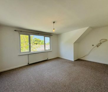 3 bedroom semi-detached bungalow to rent - Photo 1