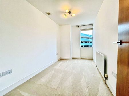 2 bedroom apartment to rent High Street, Poole, Dorset, BH15 - Photo 5
