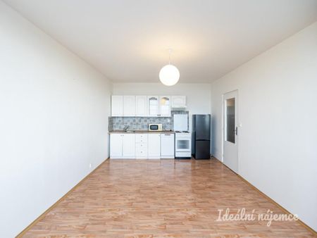 Pronájem bytu 2+kk 37 m2 - Fotografie 2