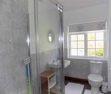 1 bedroom retirement property to rent - Photo 4