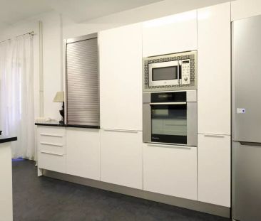 Modern room for rent in 3-bedroom apartment in Salamanca - Photo 1