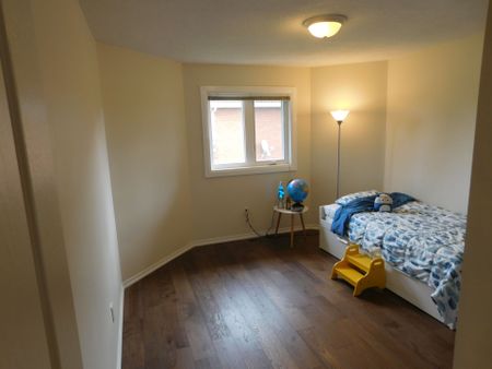 For Lease - 3424 Nutcracker Drive, Mississauga, Ontario - Photo 3