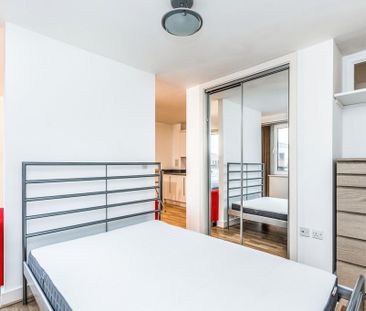 Studio to rent - Photo 2