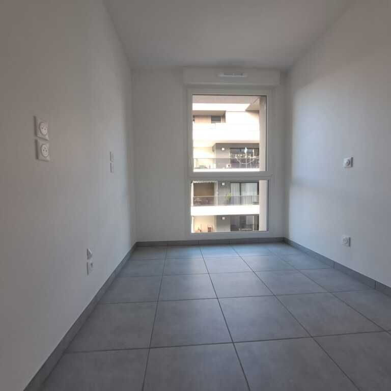 Location Appartement 1 pièce 31m² THONON LES BAINS 74200 - Photo 1