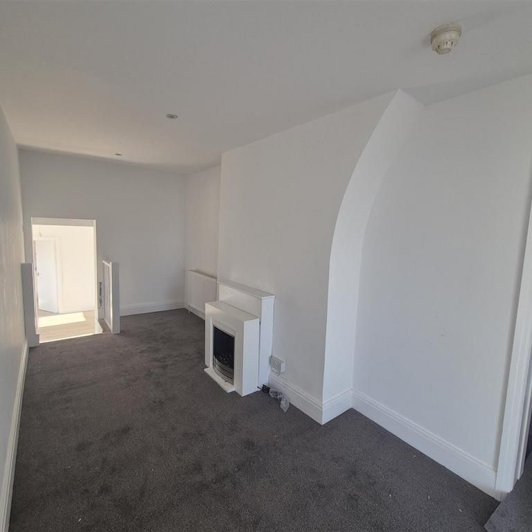 2 bedroom house to rent - Photo 1