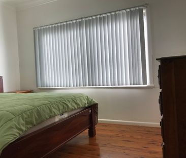 Charming Three-Bedroom Home - Comfort, Space & Convenience - Photo 4