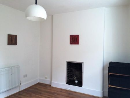 1 Bed Flat, Old Kent Road, SE1 - Photo 3