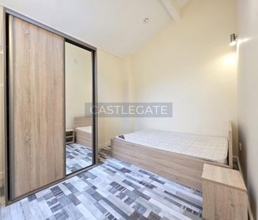 2 bedroom ground floor flat to rent - Photo 1