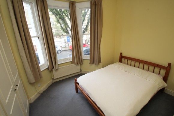 West Kensington - Two bed garden apartment - Photo 1