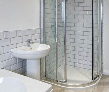 Semi-detached house to rent on - Photo 6