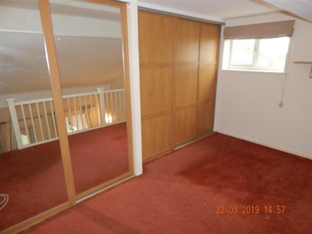 1 bedroom semi-detached house to rent - Photo 3