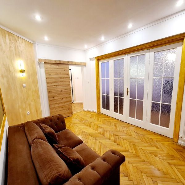 Sala Palatului Inchiriere apartament 2 camere Cismigiu parter centrala - Photo 1