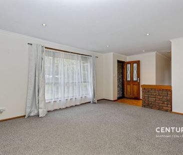 Spacious Family Home in a Prime Coastal Location - Photo 4