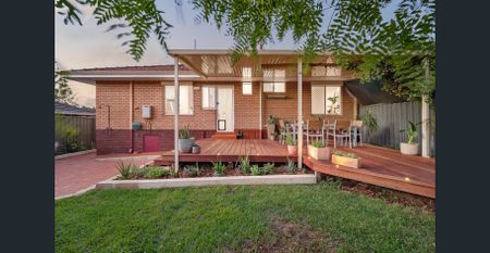 Impeccably Renovated Duplex - Photo 5