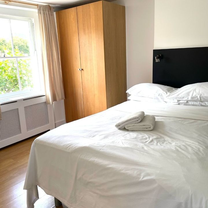 Studio Flat, Cartwright Gardens, WC1H - Photo 1